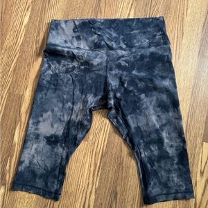 Lululemon Athletica Navy Tie-Dye 17 inch Align Leggings